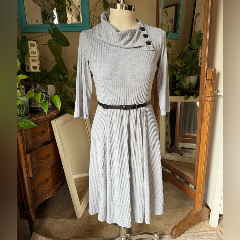 Amanda Lane Gray Long Sleeve Rib Knit Dress with button collar, size M